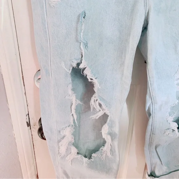 Carmar distressed mom high waisted denim jeans Size 27 - Picture 3 of 6